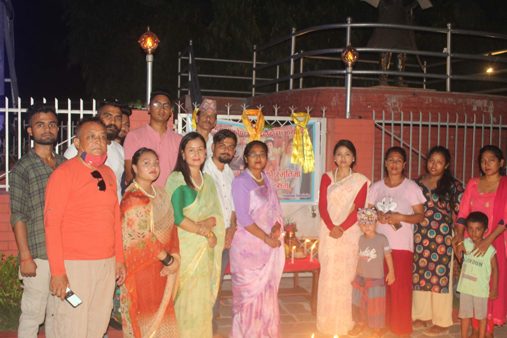 हिमानी ट्रष्ट रुपन्देहीद्धारा स्व.राजाको स्मृतीमा जिगढीमा दिप प्रज्जवल