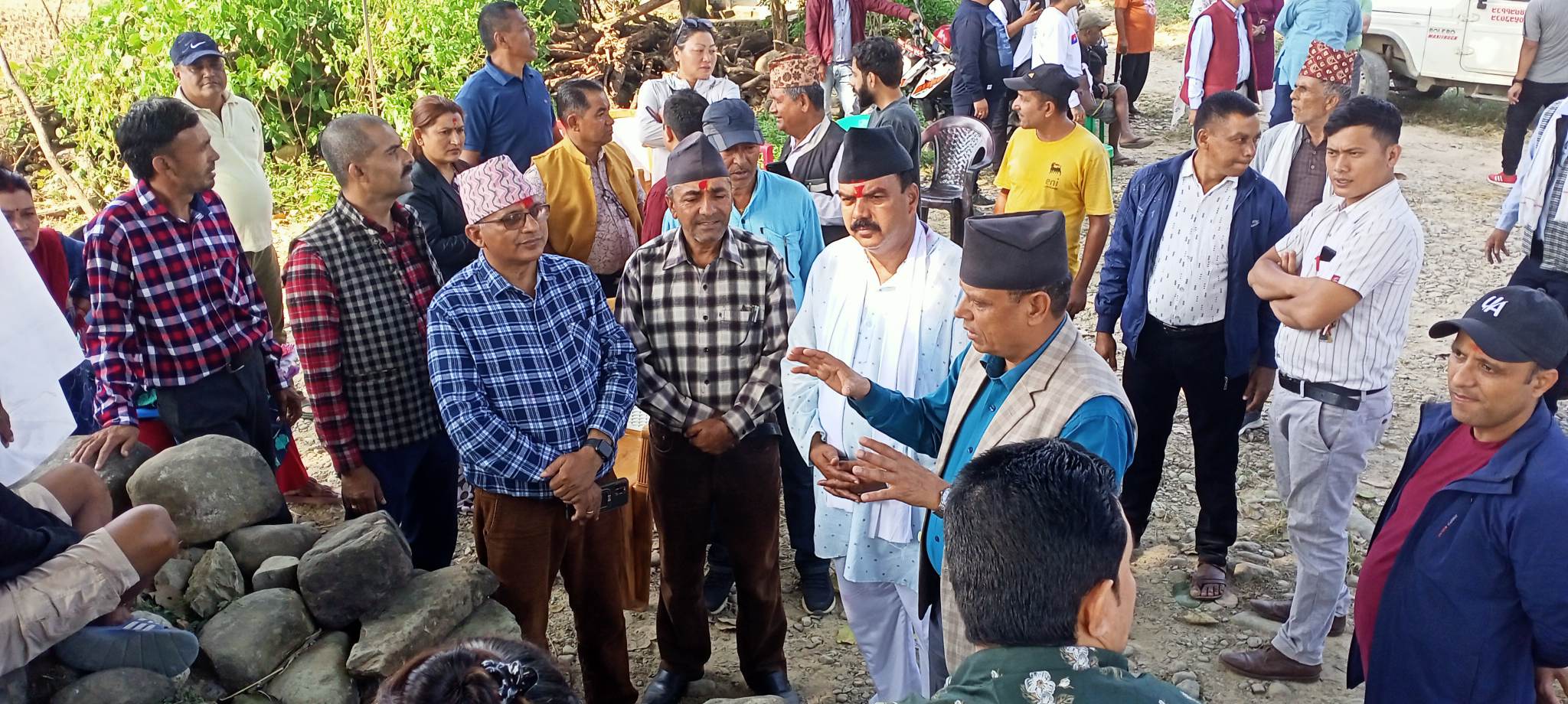 सैनामैनामा एमालेको चुनावी कोणसभा तथा घरदैलो