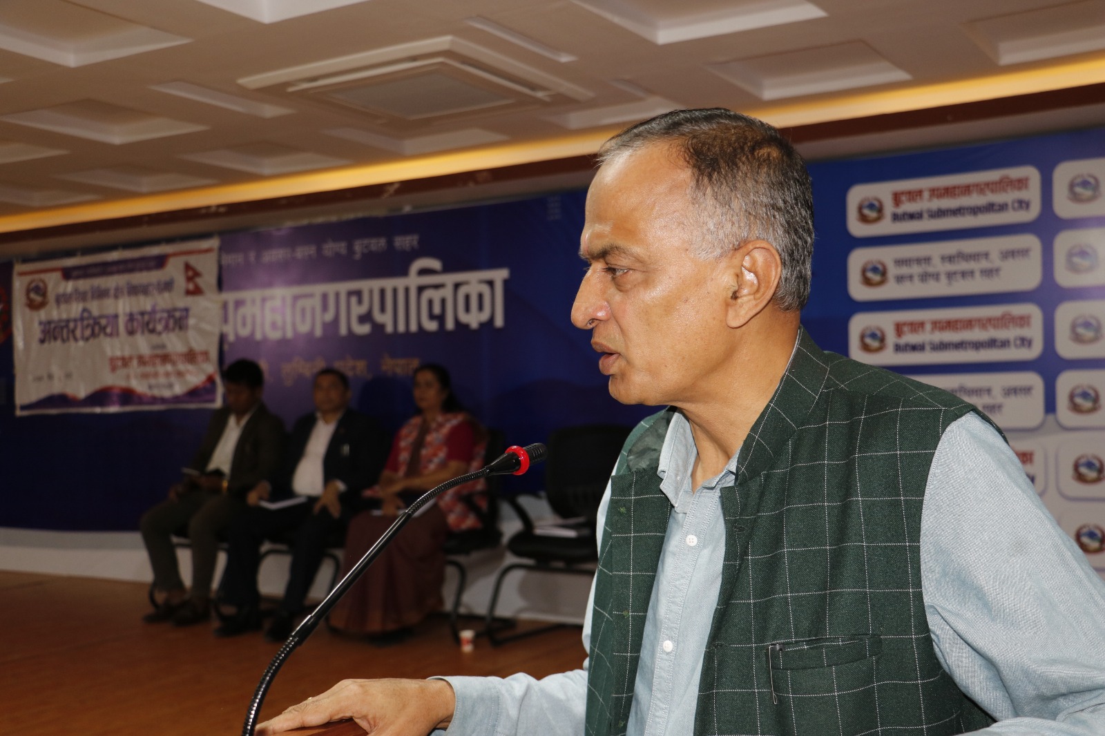 बुटवललाई सफा र सुन्दर बनाउन नियमित सरसफाई व्यवस्थित गर्न नगरप्रमुखको निर्देशन