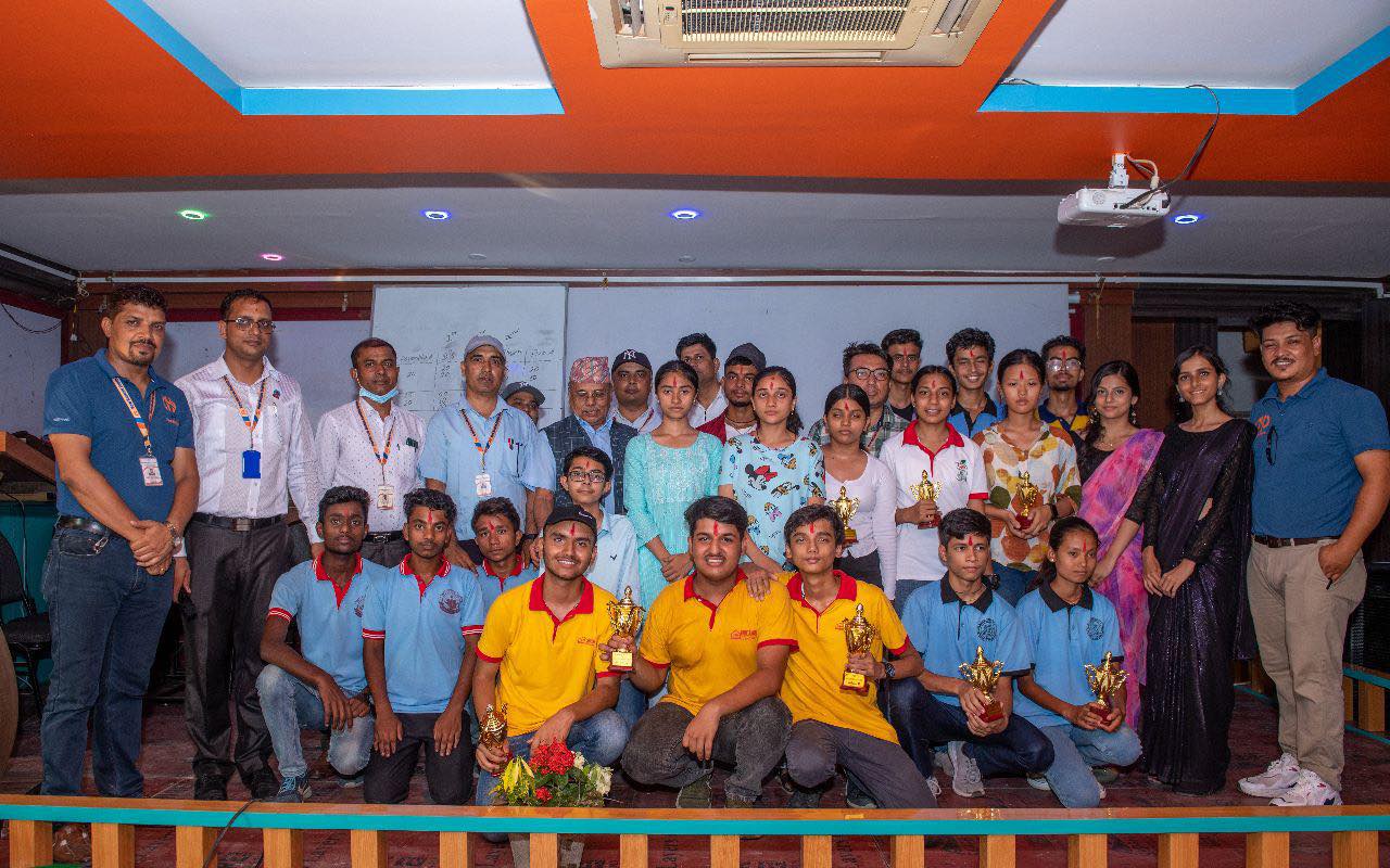 होराइजन उत्सवको हाजिरीजवाफको उपाधि बि स्क्चायरलाई