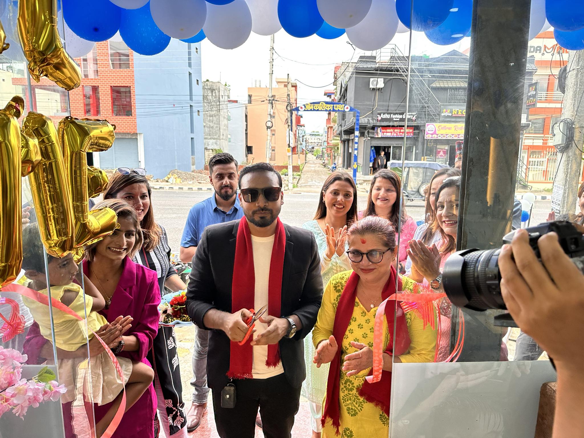 कालिकापथमा खुल्यो डिभाईन युनिसेक्स सलोन