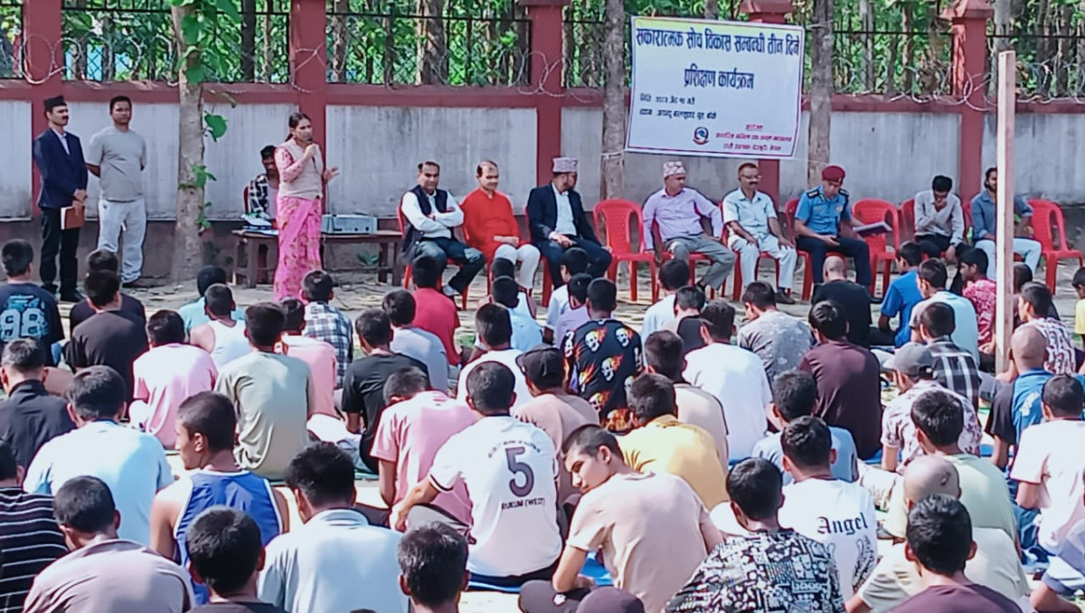 सांसद गिरीकाे पहलमा बाल सुधार गृहका बालबालिकालाइ सचेतना