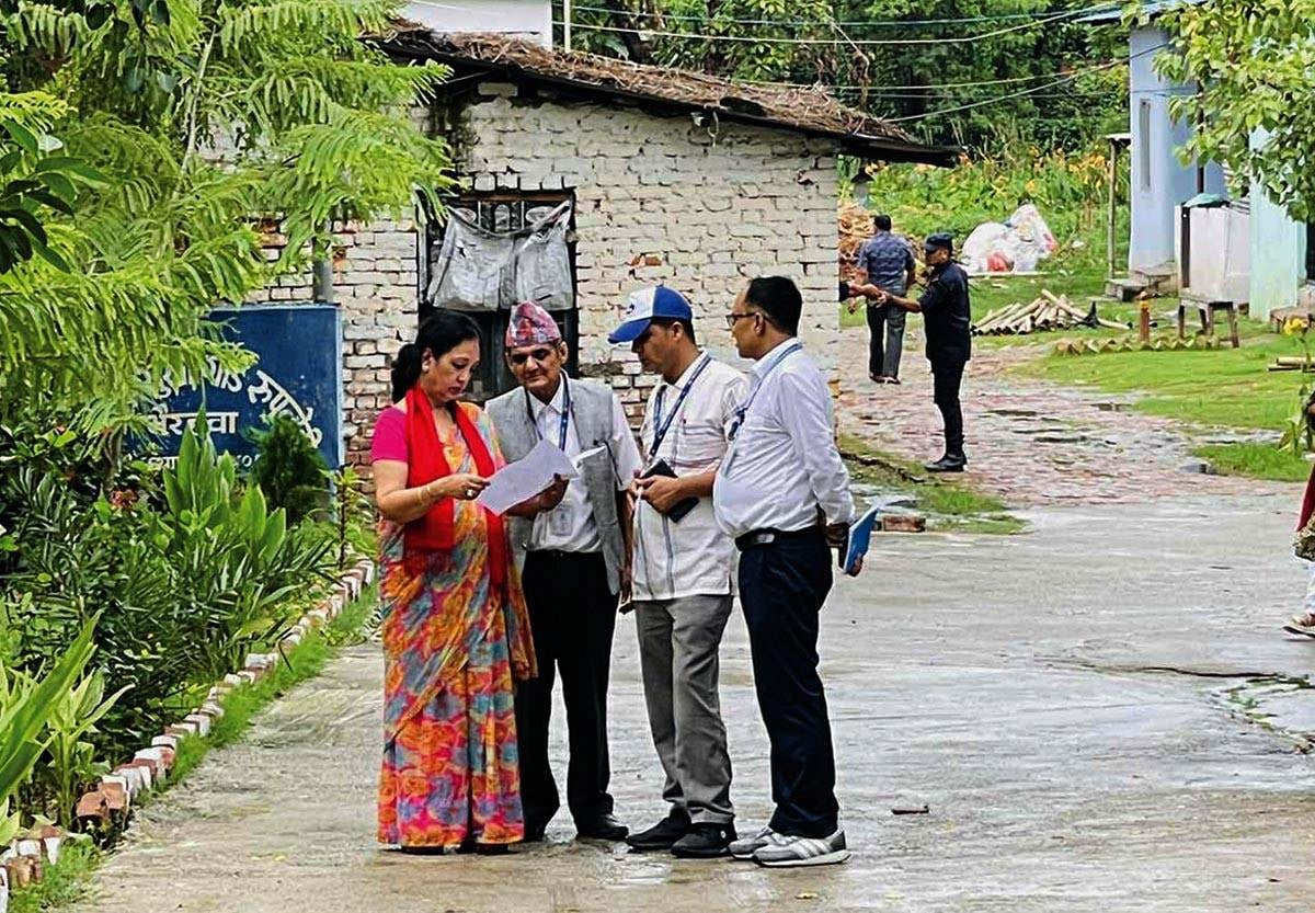 रवि बसेको कोठामा एसी छैन, झ्याल प्लाई उडले टालेर  बन्द छ : मानव अधिकार आयोग