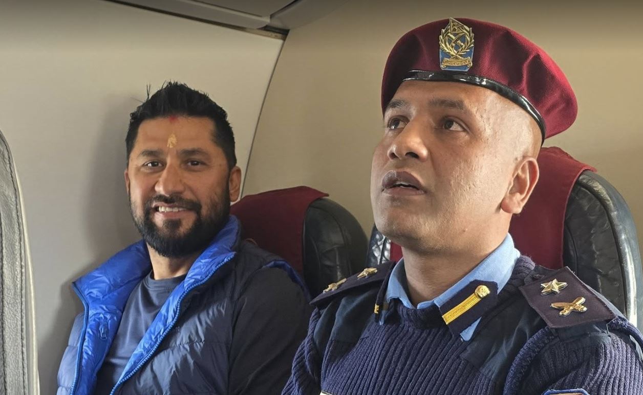 बुद्ध एयरको जहाजमा चितवन पुगे रवि, गाडीमा भैरहवातर्फ जाँदै