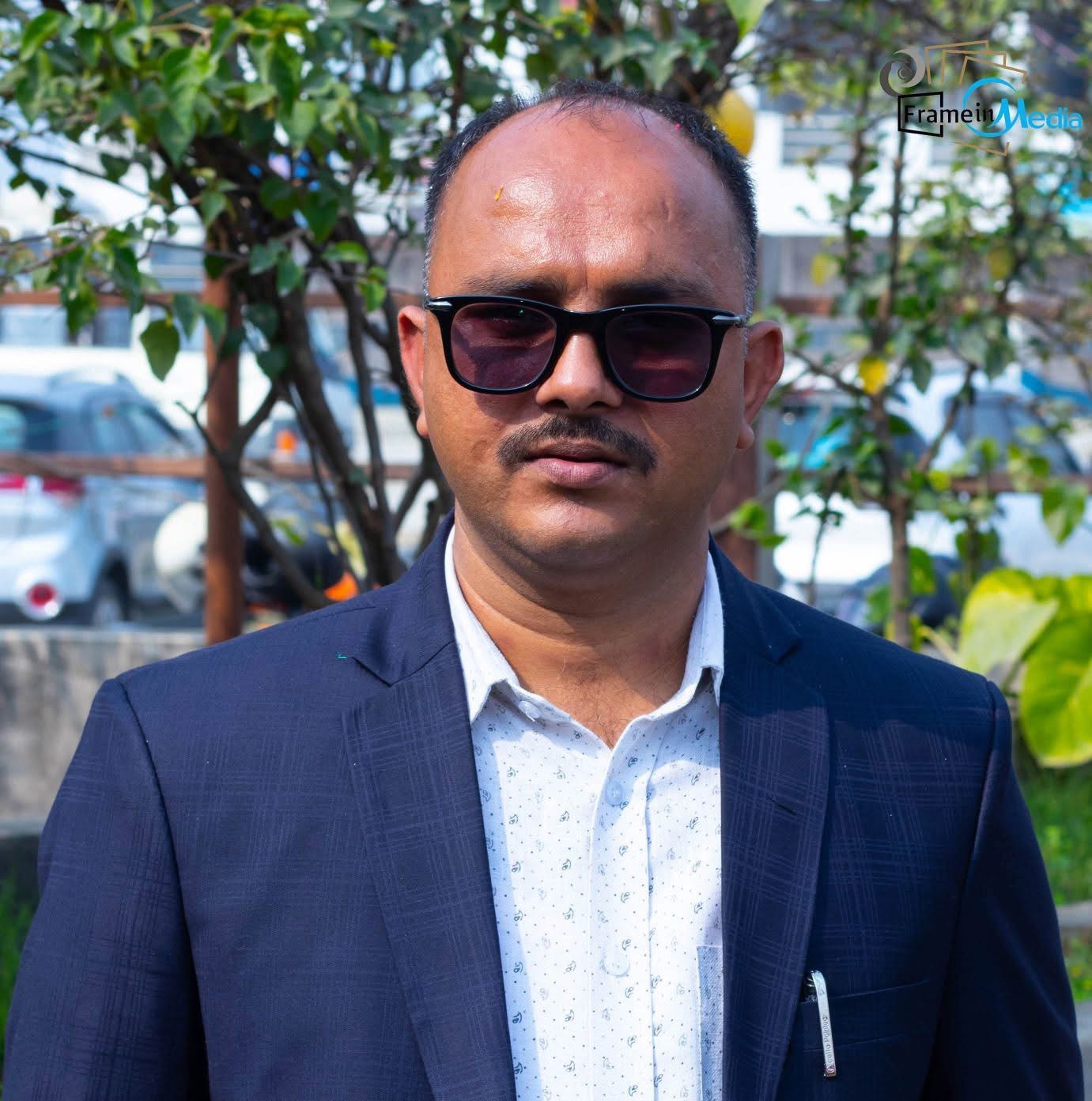 <p>सैनामैना । नेपाली कांग्रेसको १५औँ महाधिवेशनअन्तर्गत असोज ३ र ४ गते देशभर वडा अधिवेशन हुँदैछ । सैनामैना नगरपालिका–७ को वडा सभापतिका लागि सामाजिक तथा व्यवसायिक क्षेत्रमा सक्रिय शिवराज पोख्रेलले उम्मेदवारी दिएका छन् । संघर्षपूर्ण पारिवारिक पृष्ठभूमिबाट हुर्किएका पोख्रेल लामो समयदेखि व्यवसाय, सामाजिक सेवा तथा विभिन्न संघसंस्थामा सक्रिय रहँदै आएका छन् । बुबा नागेन्द्र पोख्रेलको निधनपछि…</p>
